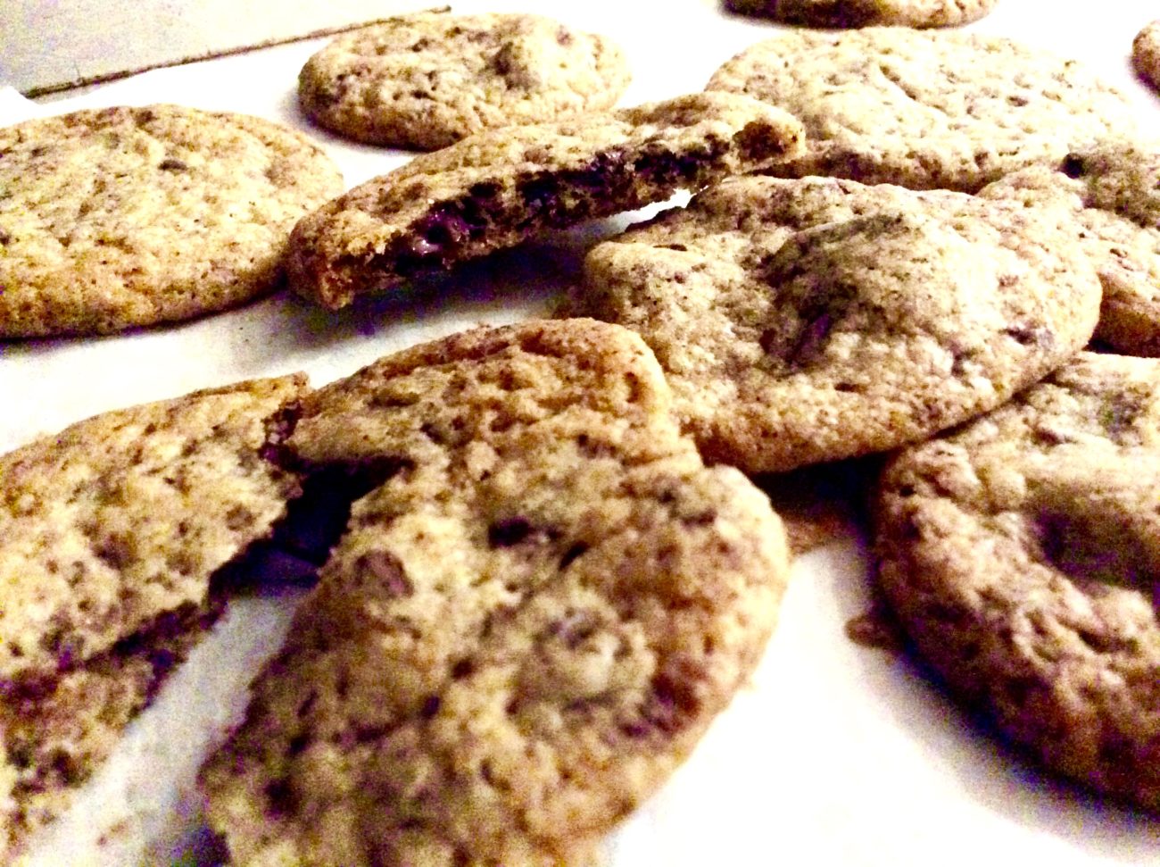 CLASSIC CHOCOLATE CHIP COOKIES